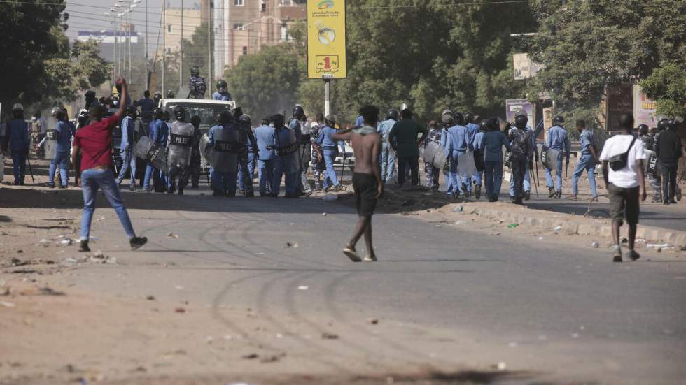 Au Soudan, des milliers de manifestants visés par des grenades lacrymogènes