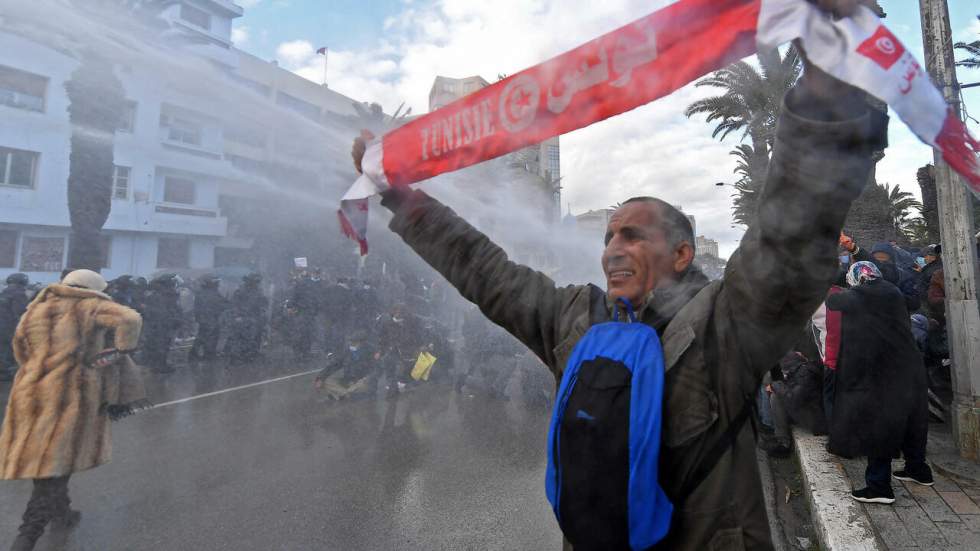 En Tunisie, le Conseil supérieur de la magistrature victime d'un coup de force