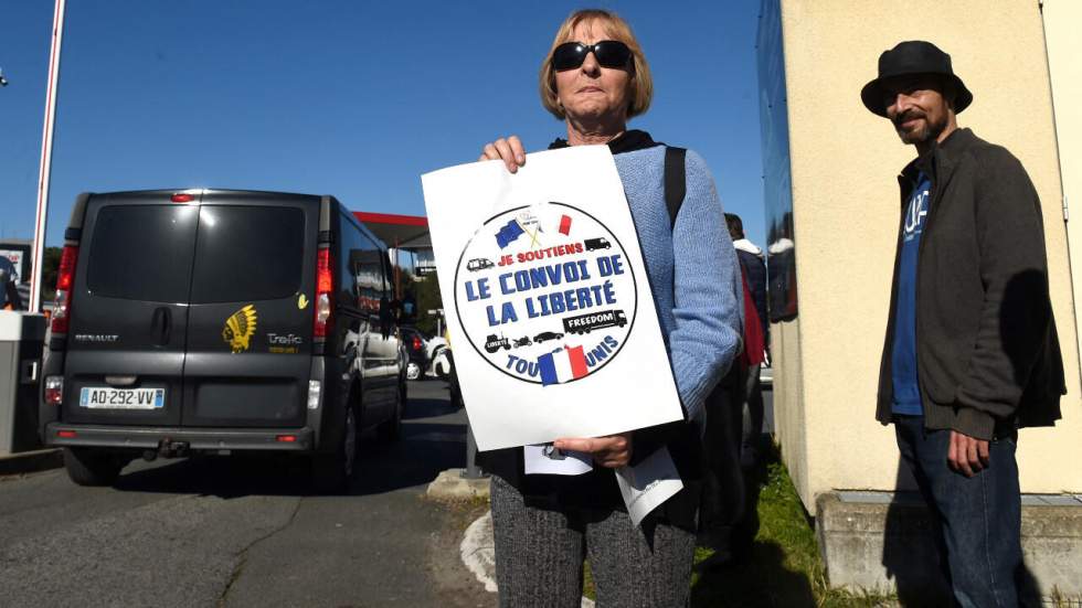 Anti-passe vaccinal : inspirés du mouvement canadien, des "Convois de la liberté" roulent vers Paris