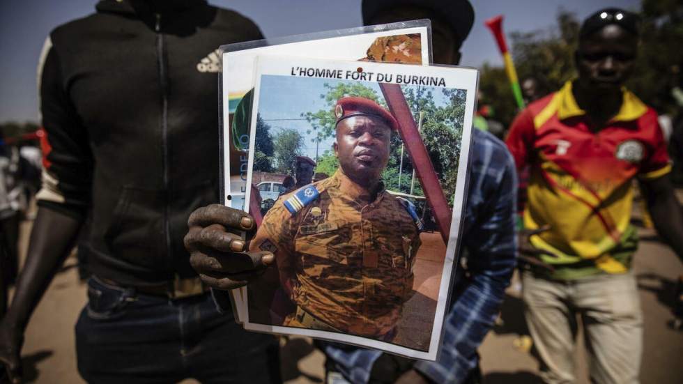 Burkina Faso : le lieutenant-colonel Damiba investi président