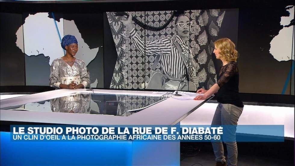 Fatoumata Diabaté fait revivre les studios de rue des pères de la photographie africaine Fatoumata Diabaté fait revivre les studios de rue des pères de la photographie africaine