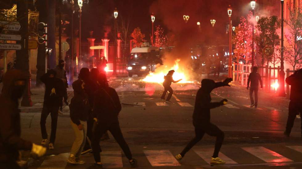 En Corse, des manifestations tournent à l'émeute, une semaine après l'agression d'Yvan Colonna En Corse, des manifestations tournent à l'émeute, une semaine après l'agression d'Yvan Colonna