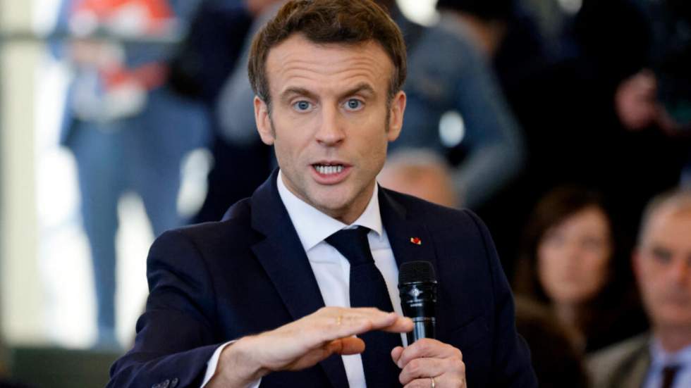 Emmanuel Macron défend sa nouvelle réforme sur les retraites