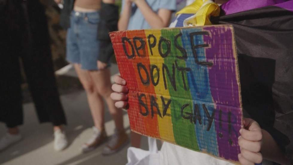 Floride : une loi polémique encadrant l'enseignement des questions LGBT+ entre en vigueur