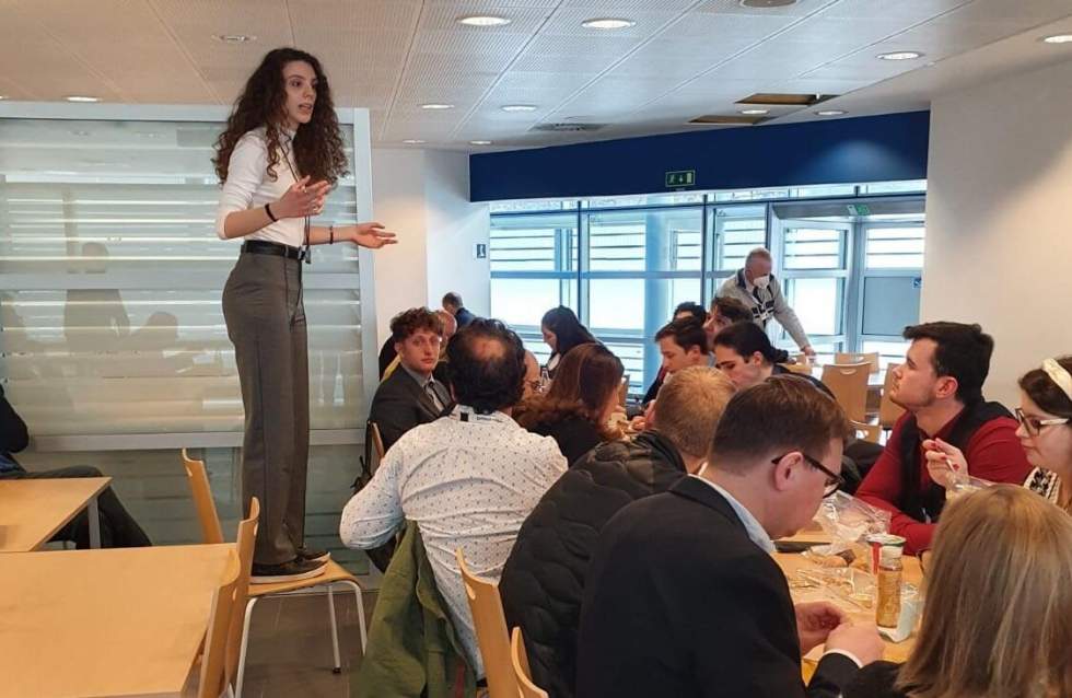 Conférence sur l'avenir de l'UE : Laura Maria, pour une Europe ouverte, responsable et sans murs Conférence sur l'avenir de l'UE : Laura Maria, pour une Europe ouverte, responsable et sans murs