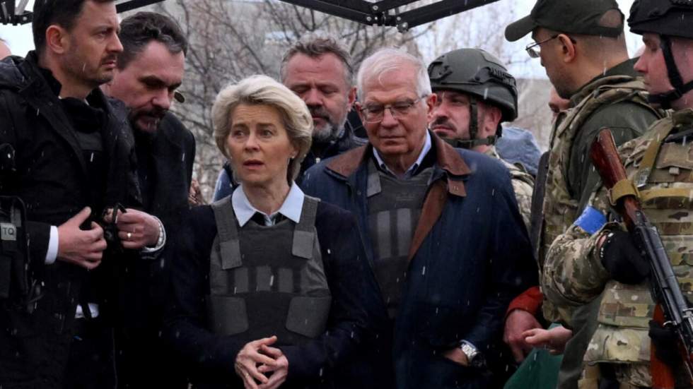 "La Russie va sombrer dans la décomposition", affirme Ursula von der Leyen à Boutcha