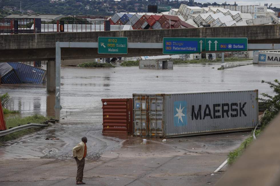 Plus de 300 morts dans des inondations en Afrique du Sud