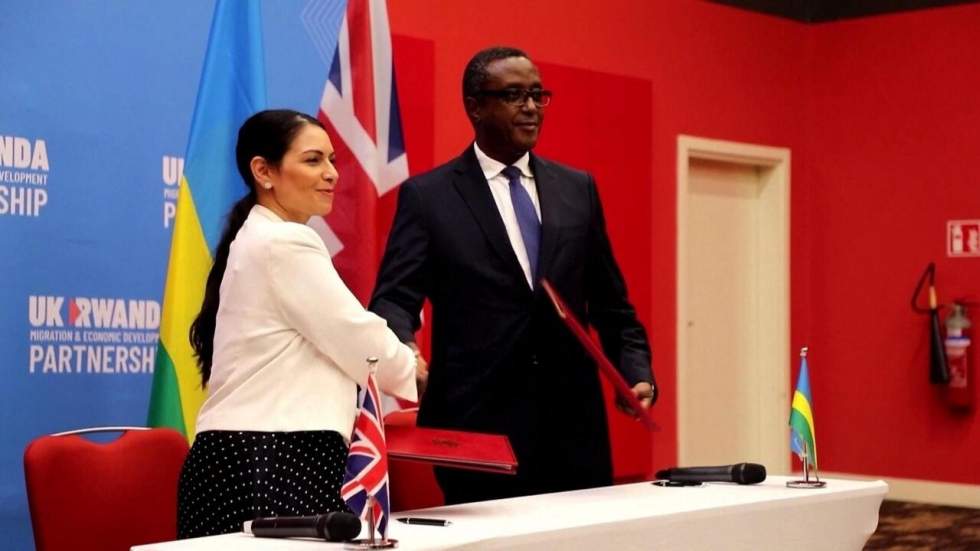Rwanda : Londres va envoyer des demandeurs d'asile pour "dissuader" les traversées clandestines Rwanda : Londres va envoyer des demandeurs d'asile pour "dissuader" les traversées clandestines