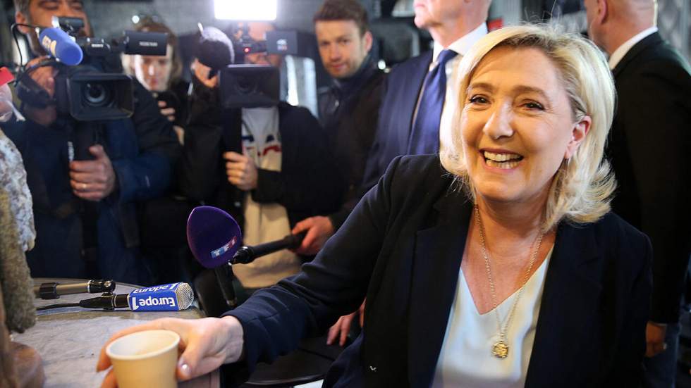 Marine Le Pen dans la bataille des législatives pour conforter sa place de première opposante