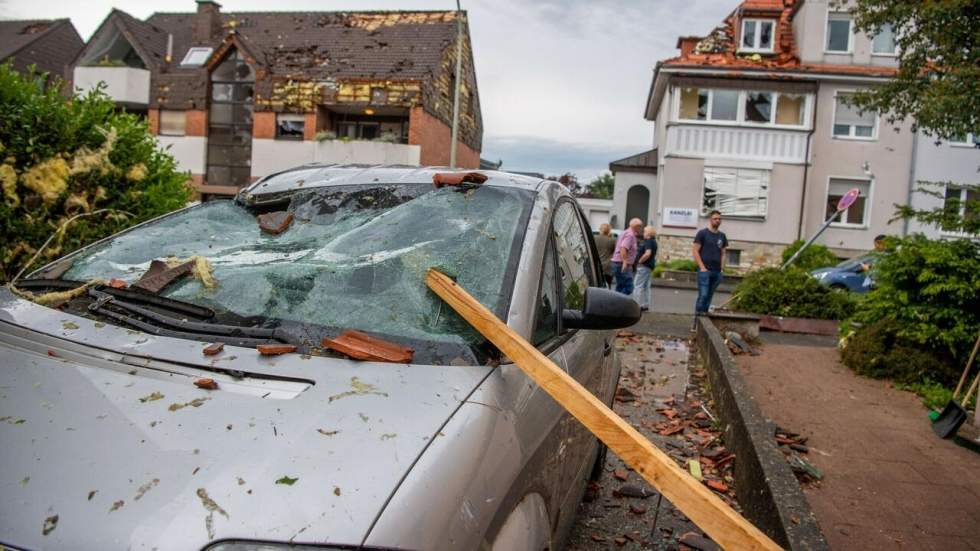 Une tornade dans l'ouest de l'Allemagne fait des dizaines de blessés et d'énormes dégâts