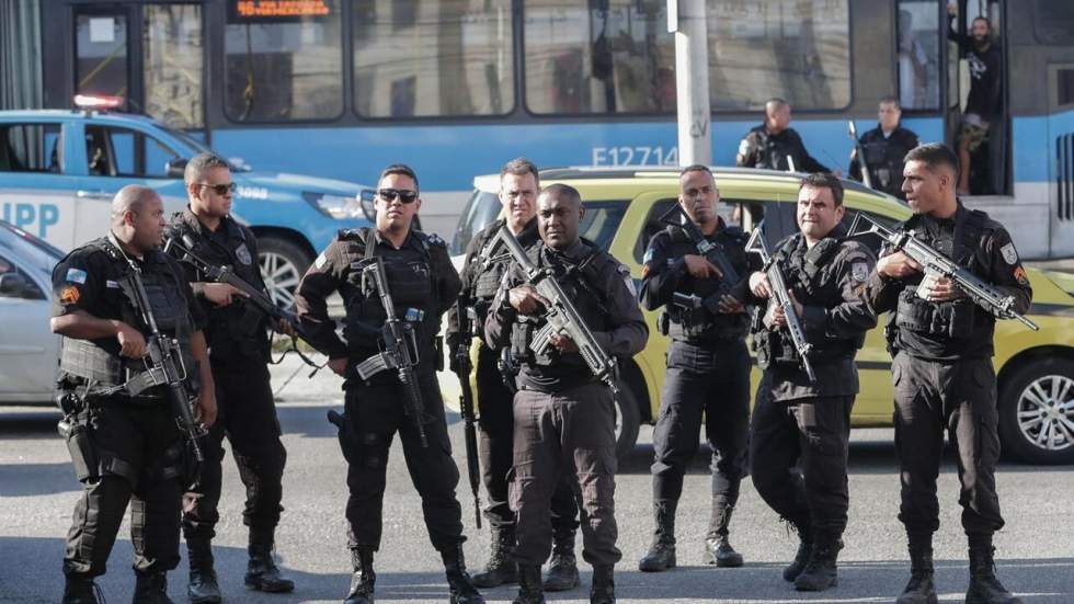 Brésil : nouveau bain de sang lors d'un raid policier dans une favela de Rio de Janeiro Brésil : nouveau bain de sang lors d'un raid policier dans une favela de Rio de Janeiro