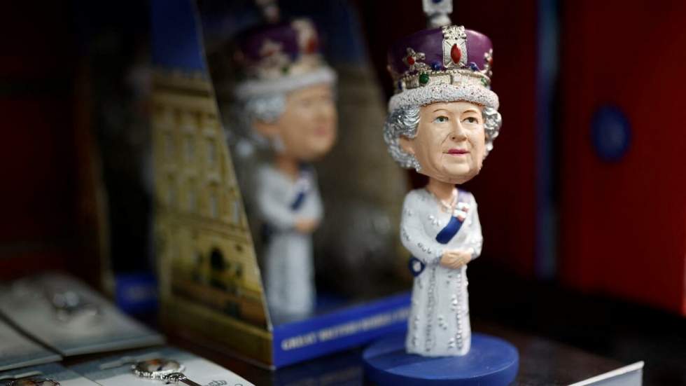 Royaume-Uni : pour le jubilé de la reine, des millions d'euros dépensés en souvenirs royaux