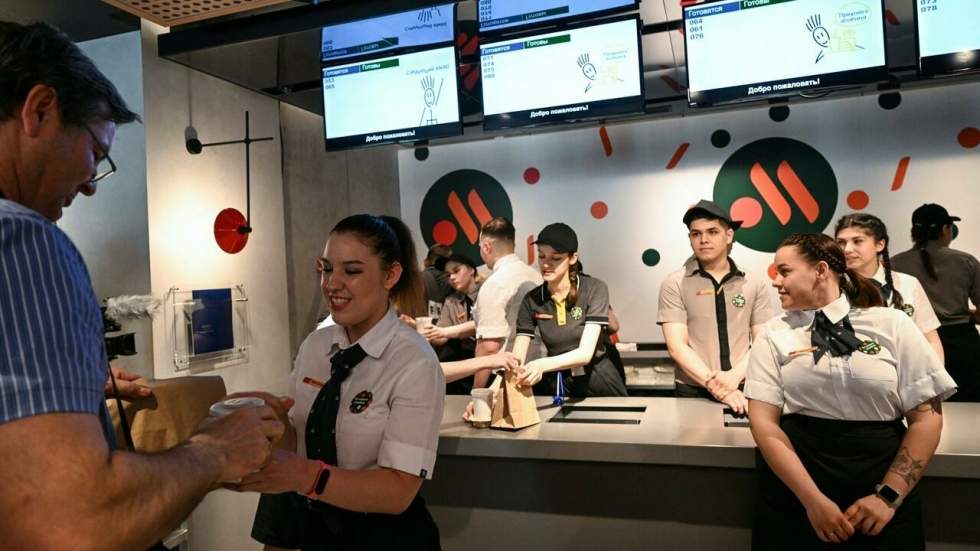 En Russie, les premiers "McDonald's russes" ont ouvert leurs portes En Russie, les premiers "McDonald's russes" ont ouvert leurs portes