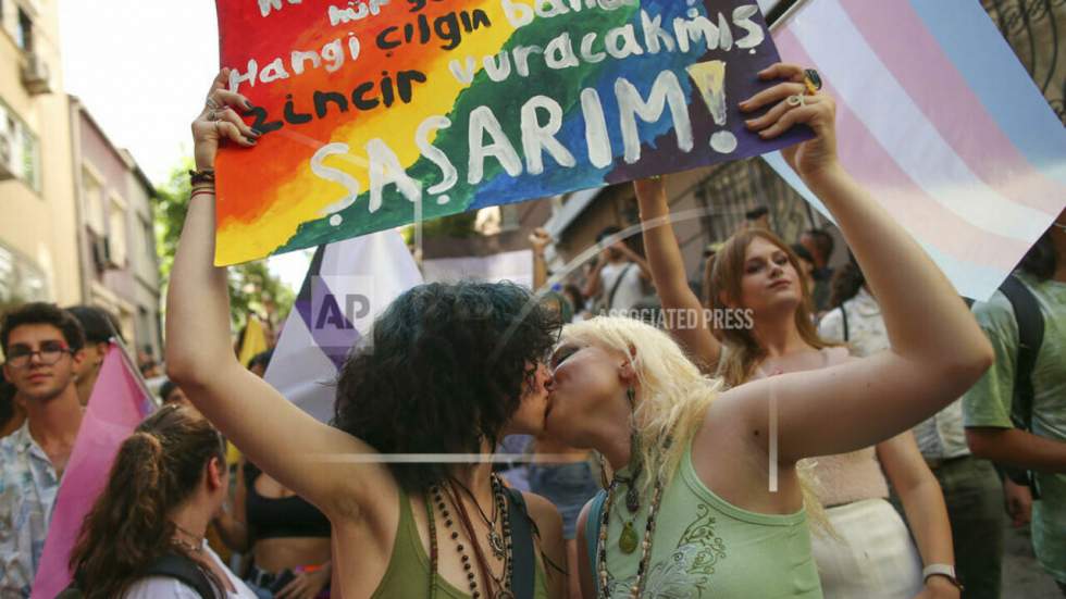 Turquie : 200 arrestations lors de la Marche des fiertés d'Istanbul