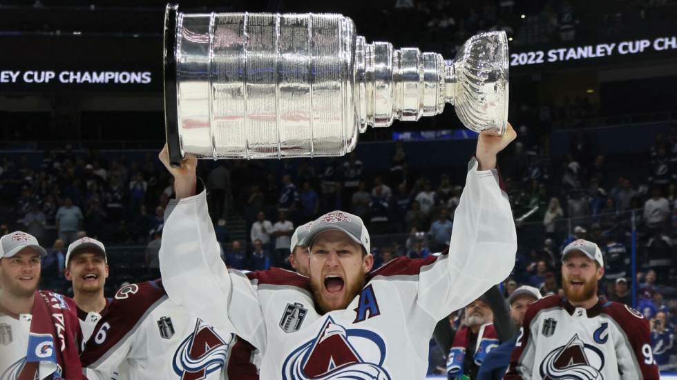 NHL : Colorado remporte la Coupe Stanley en faisant tomber Tampa Bay, double tenant du titre