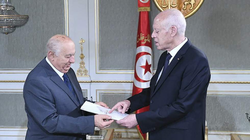 En Tunisie, l'auteur de la nouvelle Constitution désavoue le texte publié par la présidence