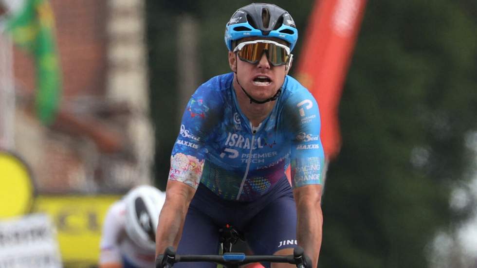 Tour de France : l'Australien Simon Clarke dompte les pavés, Wout van Aert reste en jaune