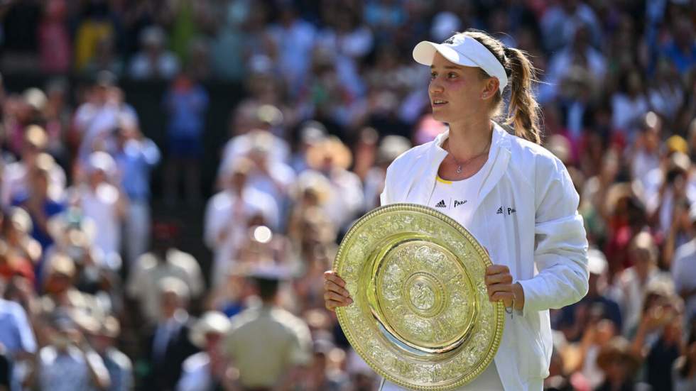 Tennis : la Kazakhe Elena Rybakina remporte son premier titre majeur à Wimbledon Tennis : la Kazakhe Elena Rybakina remporte son premier titre majeur à Wimbledon