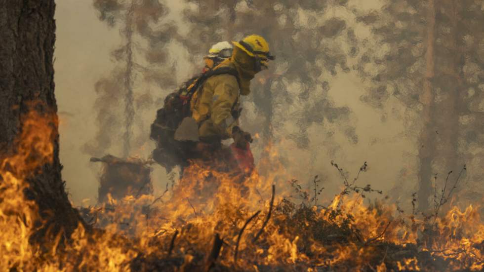 "Oak Fire": l'incendie géant se propage rapidement en Californie