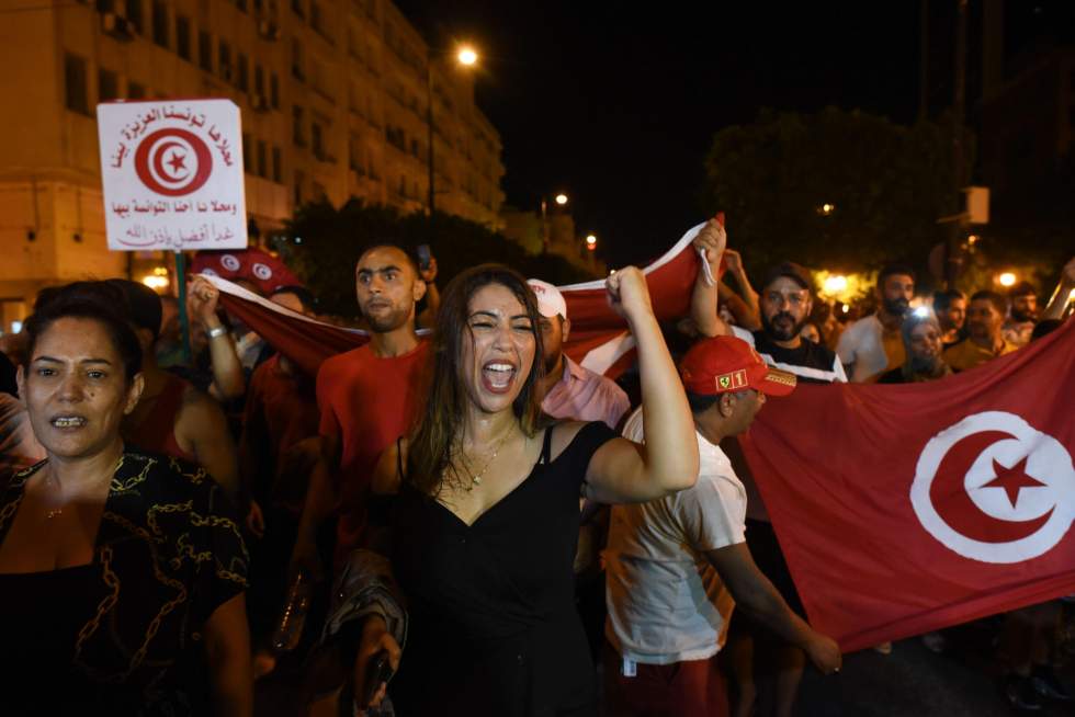 Référendum en Tunisie : victoire du "oui", échec d'une révolution ?