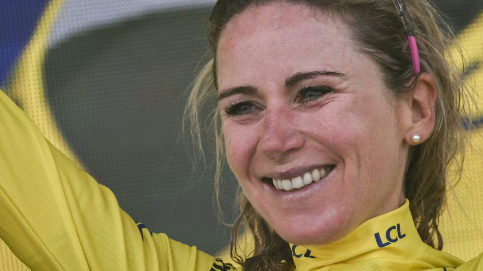 Tour de France Femmes : Annemiek van Vleuten, une gagnante "venue d'une autre planète"