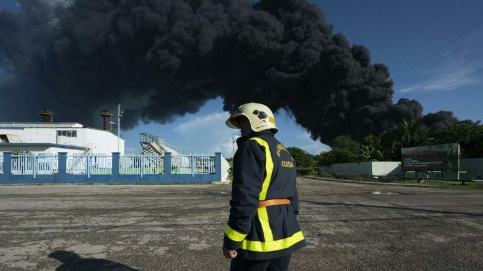 Cuba demande de l'aide pour maîtriser un incendie dans un dépôt pétrolier