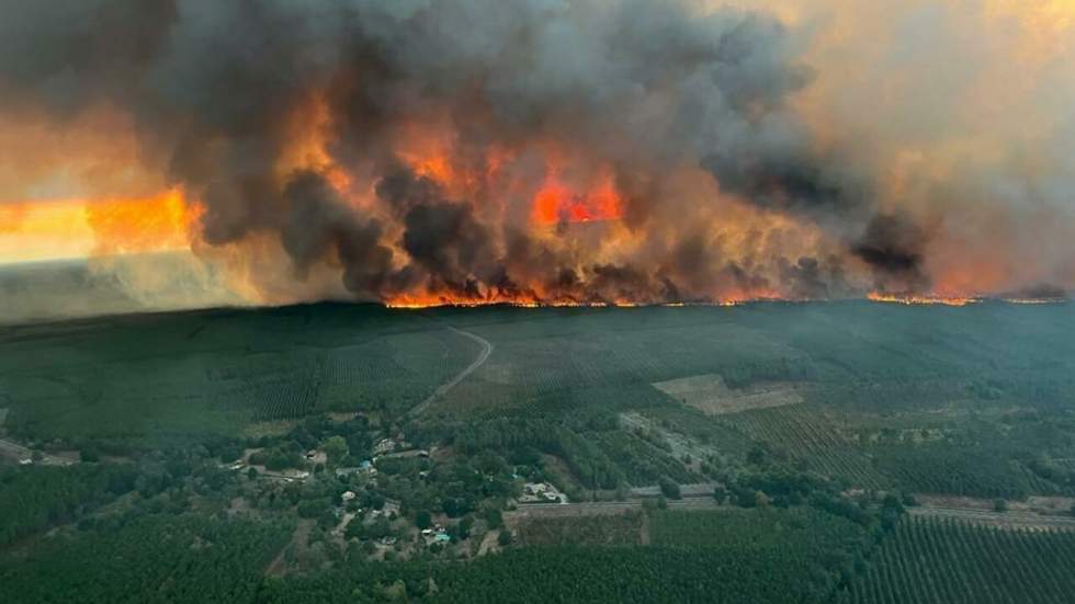 France : malgré le pic de la canicule, l'incendie en Gironde cesse de progresser