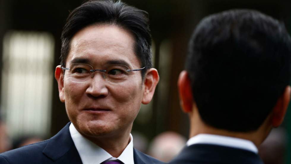 En Corée du Sud, le patron de Samsung gracié par le président pour "aider l'économie"