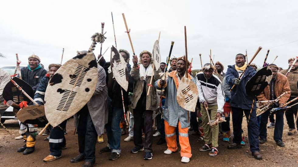 En Afrique du Sud, le peuple zoulou couronne son nouveau roi En Afrique du Sud, le peuple zoulou couronne son nouveau roi