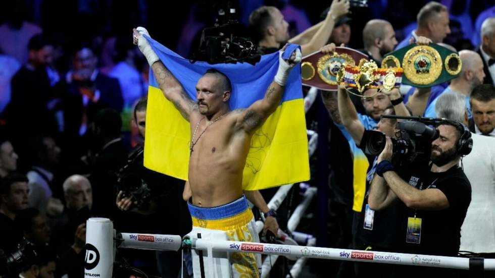 Boxe : l'Ukrainien Oleksandr Usyk conserve ses titres chez les lourds en battant Anthony Joshua Boxe : l'Ukrainien Oleksandr Usyk conserve ses titres chez les lourds en battant Anthony Joshua