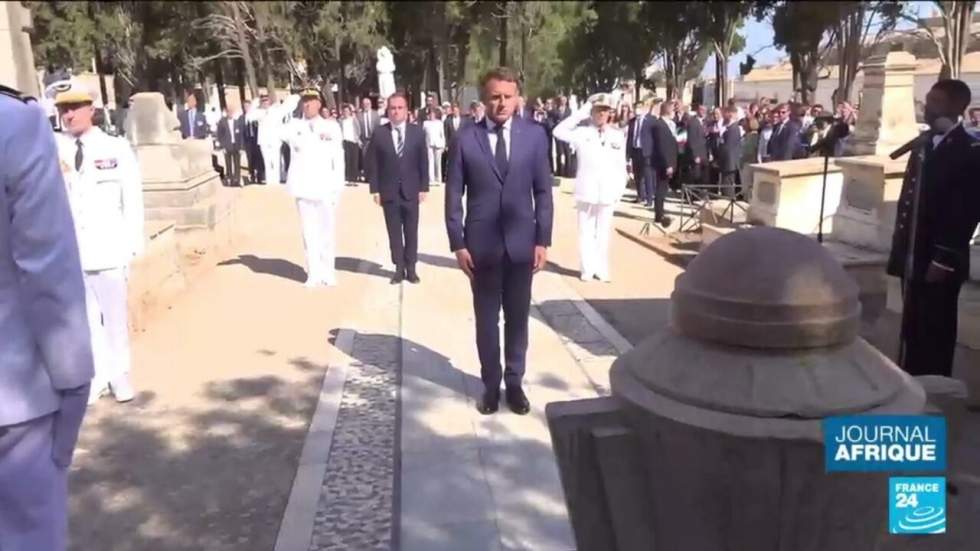 En Algérie, le président Macron appelle à regarder le passé colonial français "avec courage"