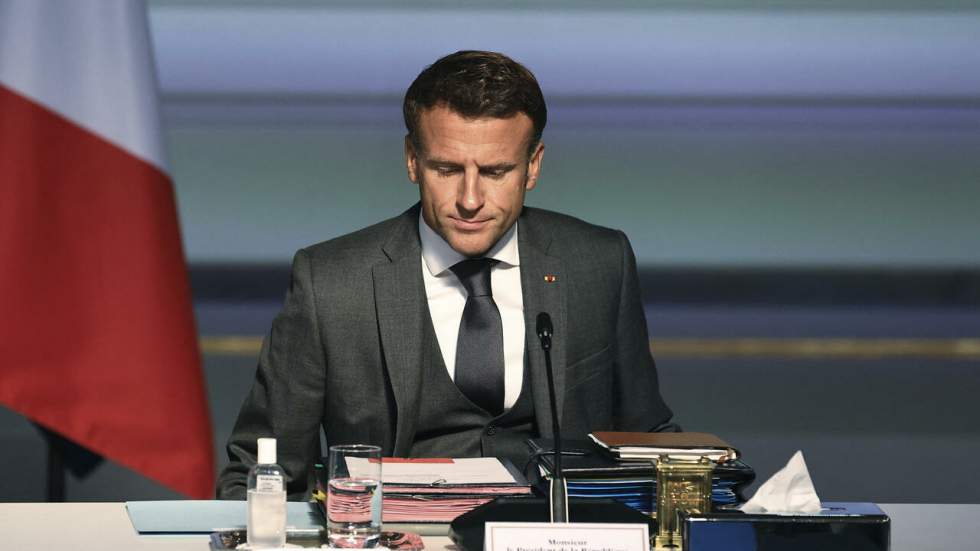 Emmanuel Macron établit une stratégie gouvernementale pour faire face aux défis de la rentrée Emmanuel Macron établit une stratégie gouvernementale pour faire face aux défis de la rentrée