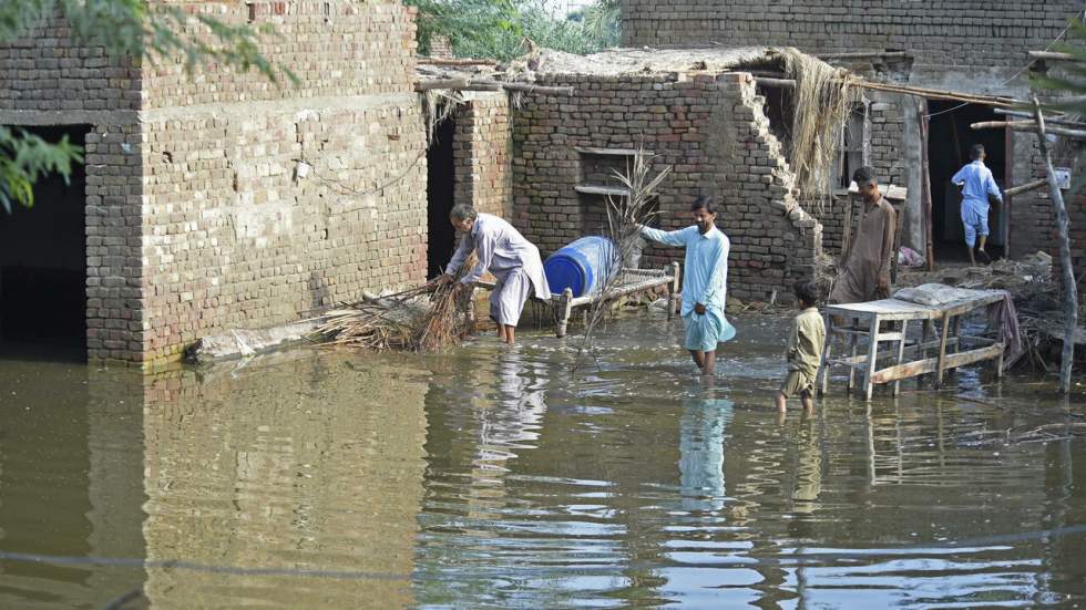 Inondations historiques au Pakistan : une course contre la montre pour les secouristes Inondations historiques au Pakistan : une course contre la montre pour les secouristes