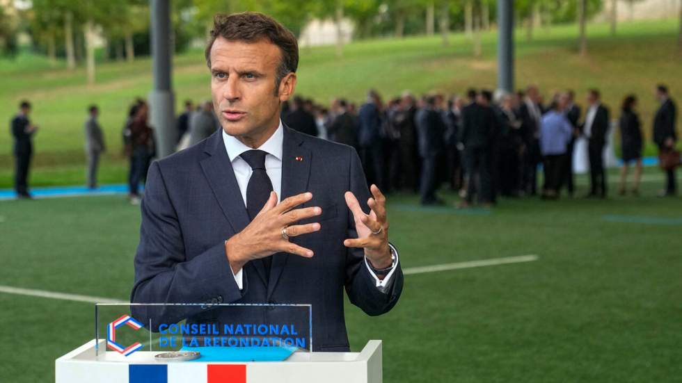 Emmanuel Macron lance le Conseil national de la refondation, boycotté par l'opposition Emmanuel Macron lance le Conseil national de la refondation, boycotté par l'opposition