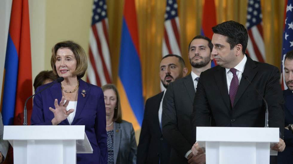 En visite en Arménie, Nancy Pelosi condamne les attaques "illégales" de l'Azerbaïdjan