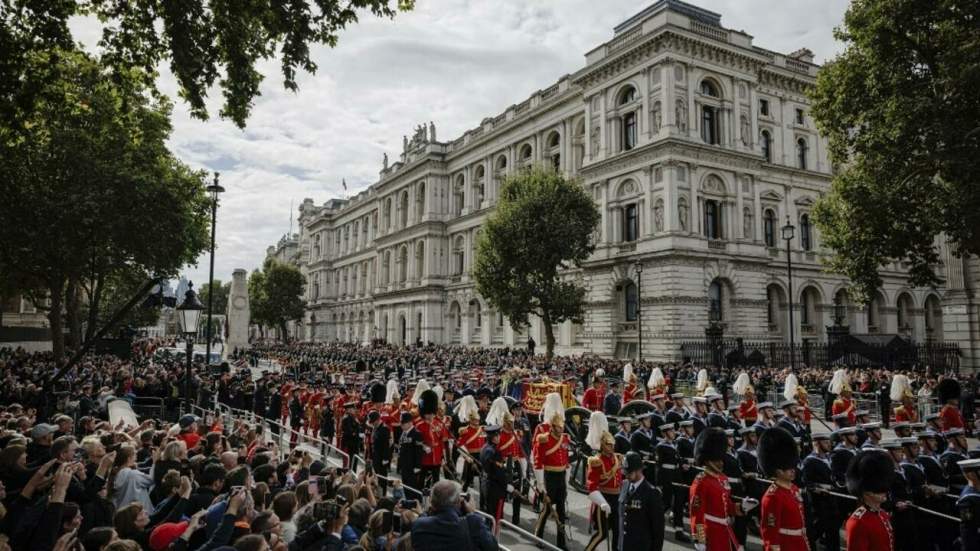 Entre ferveur et recueillement, Elizabeth II a rejoint son ultime demeure