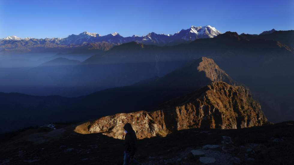 Avalanche dans l’Himalaya : au moins 26 morts, les recherches suspendues