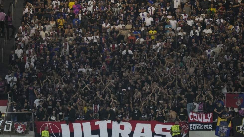 Football : des supporters du PSG se plaignent de fouilles "choquantes" à Lisbonne Football : des supporters du PSG se plaignent de fouilles "choquantes" à Lisbonne