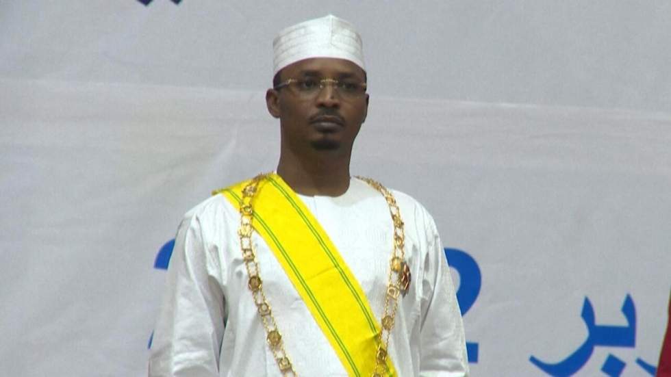 Tchad : le général Mahamat Idriss Déby Itno investi président Tchad : le général Mahamat Idriss Déby Itno investi président