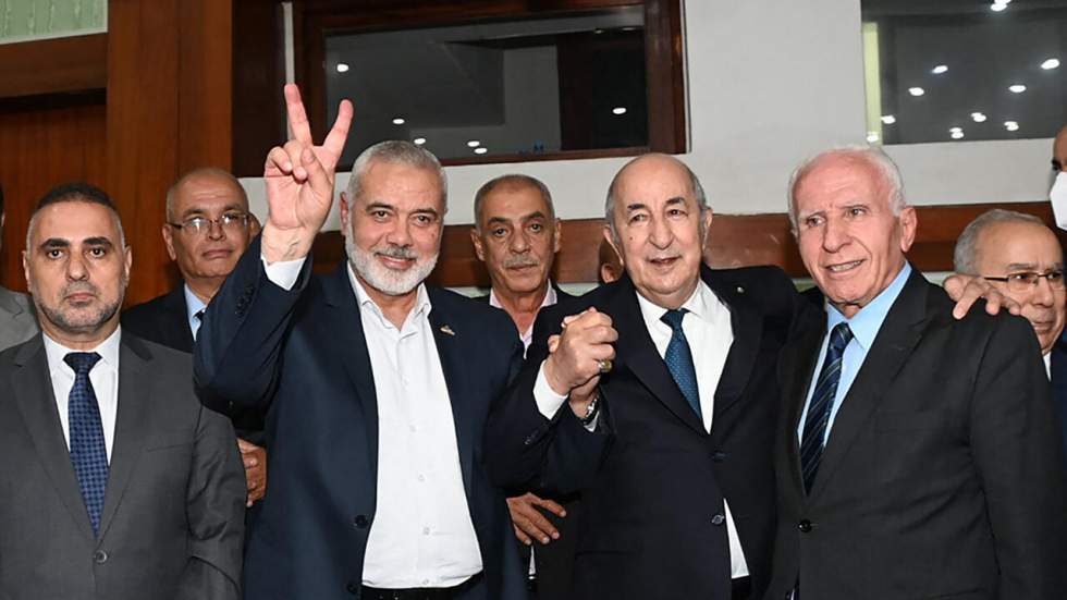 Quatorze factions palestiniennes, dont le Fatah et le Hamas, signent un accord de réconciliation