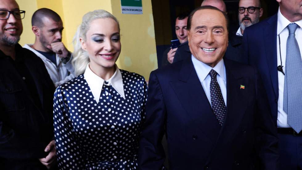 En Italie, Berlusconi "renoue" avec Poutine et parasite les discussions sur un futur gouvernement En Italie, Berlusconi "renoue" avec Poutine et parasite les discussions sur un futur gouvernement