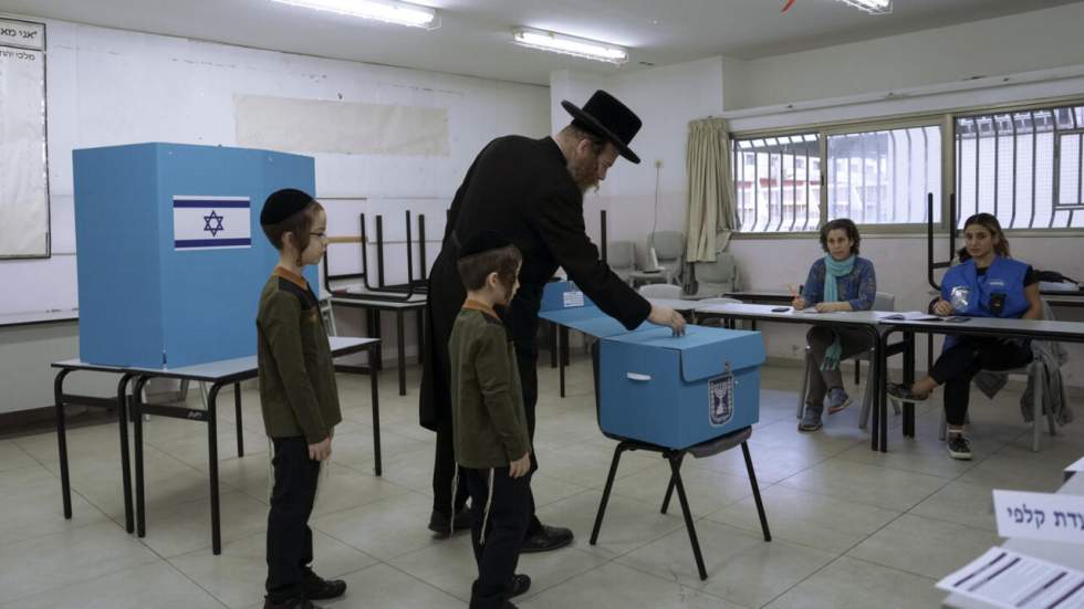 Législatives : les Israéliens se rendent aux urnes pour la cinquième fois en quatre ans