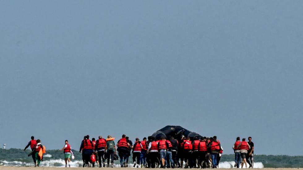 Paris et Londres signent un nouvel accord contre les traversées de migrants dans la Manche