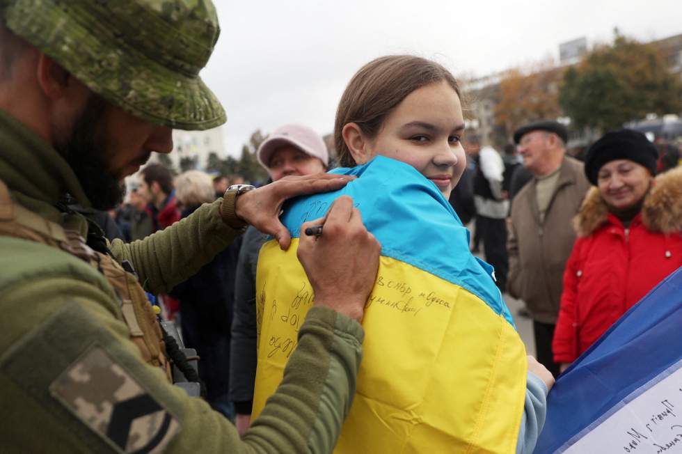 En images : Kherson n'en finit pas de fêter la libération de l'occupant russe En images : Kherson n'en finit pas de fêter la libération de l'occupant russe