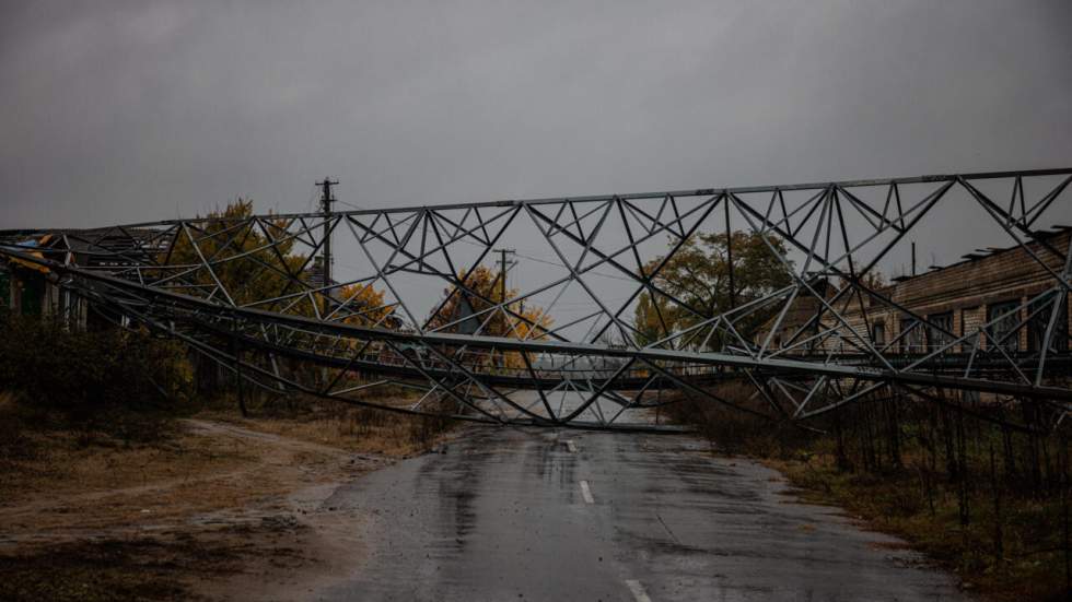 "Près de la moitié" du système énergétique ukrainien hors d'usage en raison des frappes russes