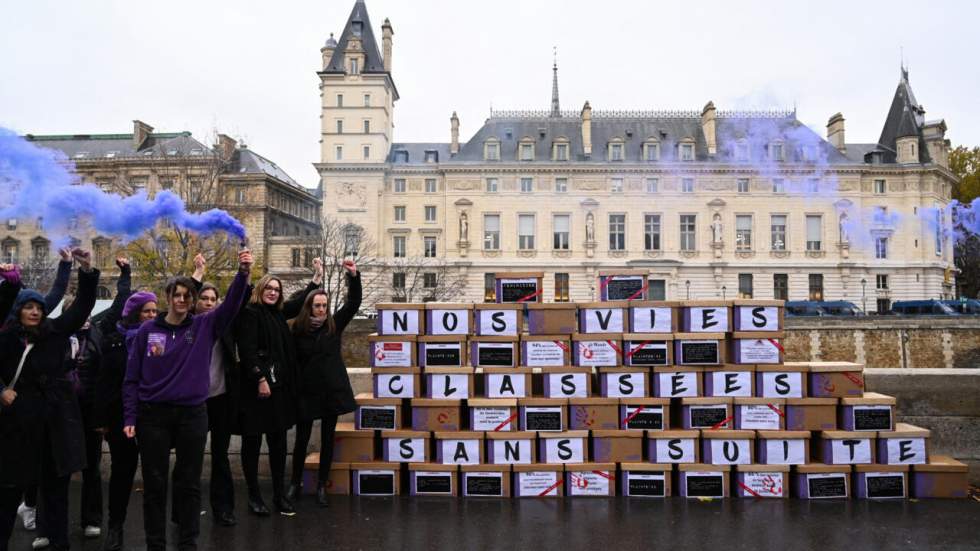 Violences faites aux femmes : des collectifs fustigent le "féminisme washing" du gouvernement