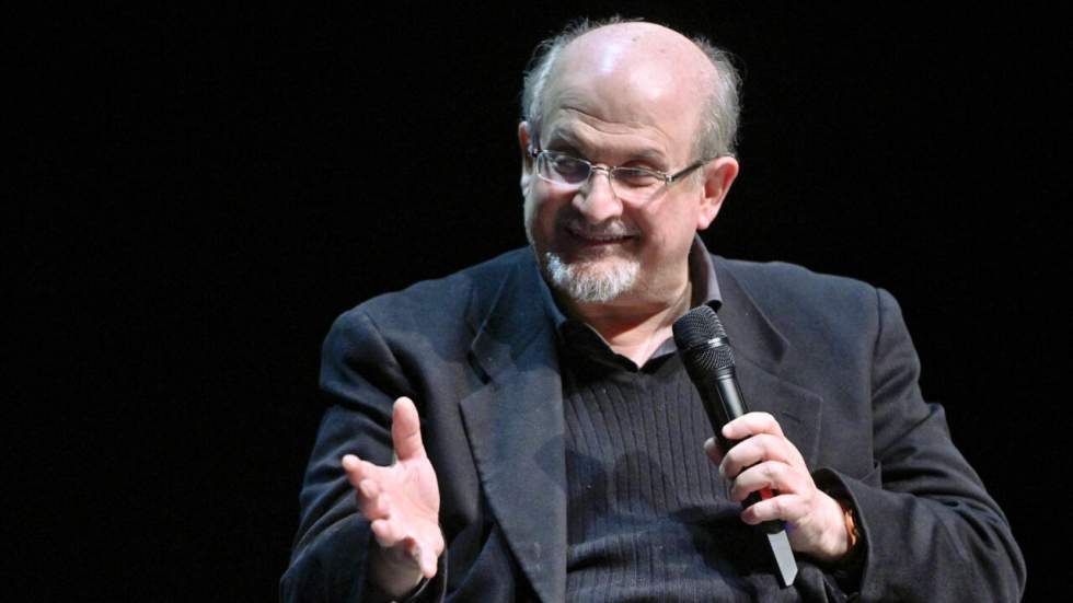 Quatre mois après son attaque, Salman Rushdie publie un extrait de son prochain roman Quatre mois après son attaque, Salman Rushdie publie un extrait de son prochain roman