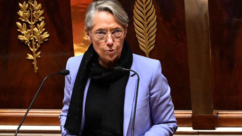 Budget : Élisabeth Borne recourt une neuvième fois au 49.3, nouvelle motion de censure déposée