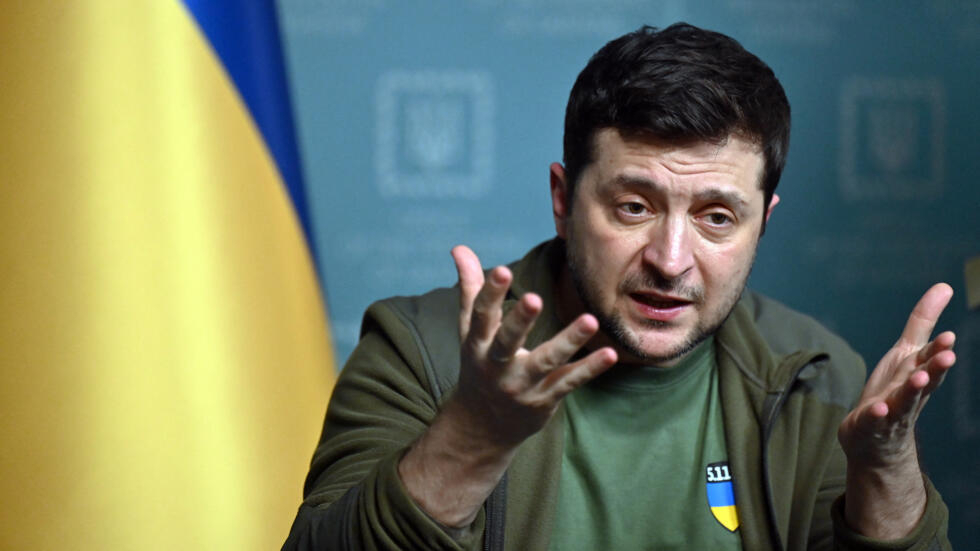 Guerre en Ukraine : Volodymyr Zelensky propose au G7 un "sommet de la paix mondiale" sur l'Ukraine