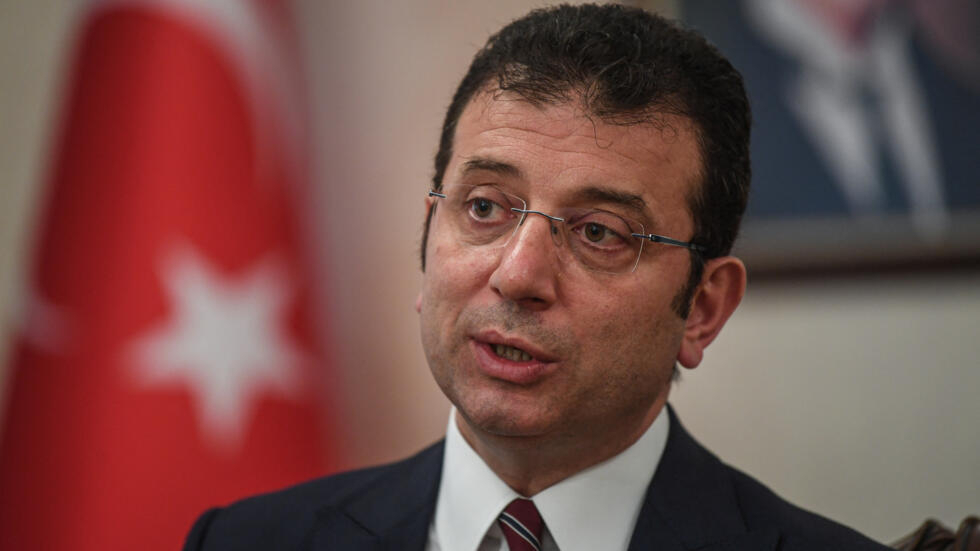 Turquie : le maire d’Istanbul, Ekrem Imamoglu, condamné à plus de deux ans de prison